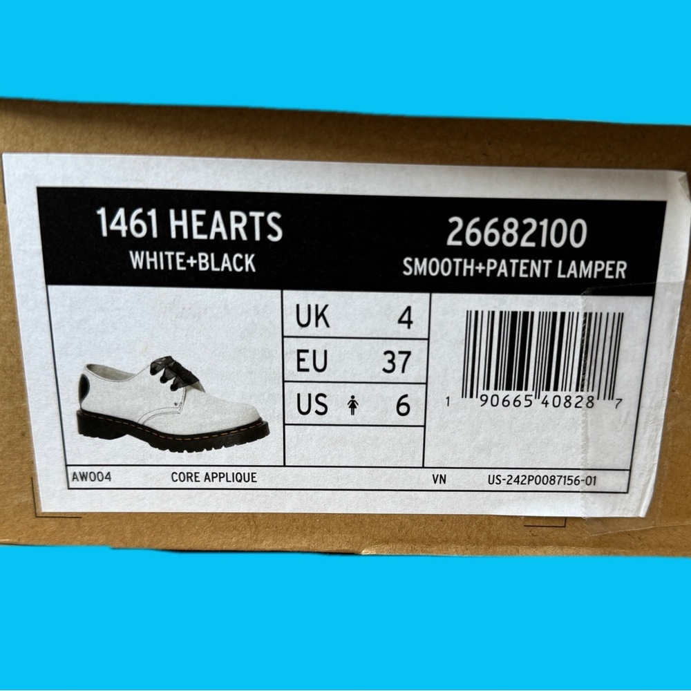 1461 Heart White Smooth Patent Oxford Shoes - Picture 5 of 8